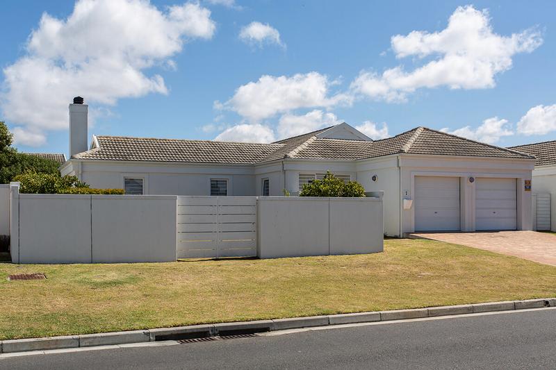 3 Bedroom Property for Sale in Sunningdale Western Cape